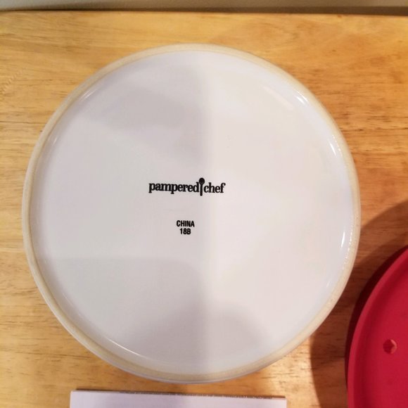 Pampered Chef Microwave Pasta Cooker - Picture 3 of 5